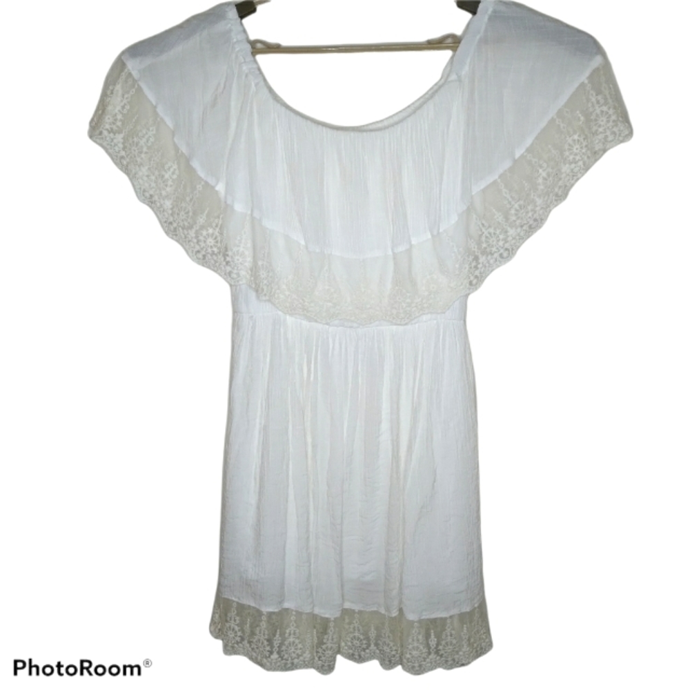 GB size M. On or off the shoulder white cape dress.